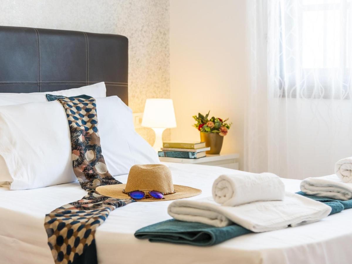 9 Amarilla Bay Holiday With Pool, Terrace Wifi กอสตา เดล ซิเลนซิโอ ภายนอก รูปภาพ